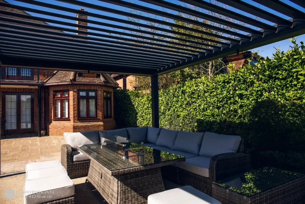 Deluxe Outdoor Living Pod